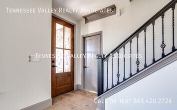 7814 Lake Mountain Ln in Knoxville, TN - Building Photo - Building Photo