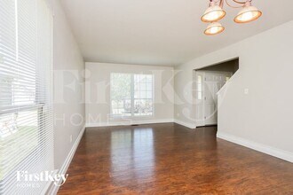 519 Cottage Crossing in O'Fallon, MO - Building Photo - Building Photo