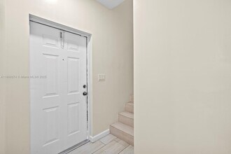 2700 Creekside Dr in Fort Pierce, FL - Building Photo - Building Photo