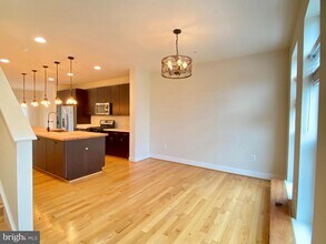 924 King Farm Blvd in Rockville, MD - Building Photo - Building Photo