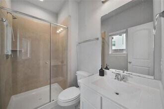 9603 Cambridge Manor Ln in Houston, TX - Building Photo - Building Photo