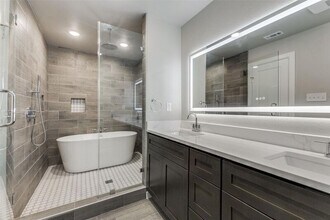 2386 Chart Dr in Dallas, TX - Building Photo - Building Photo