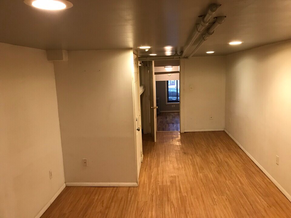 217 N 3rd St in Pottsville, PA - Building Photo