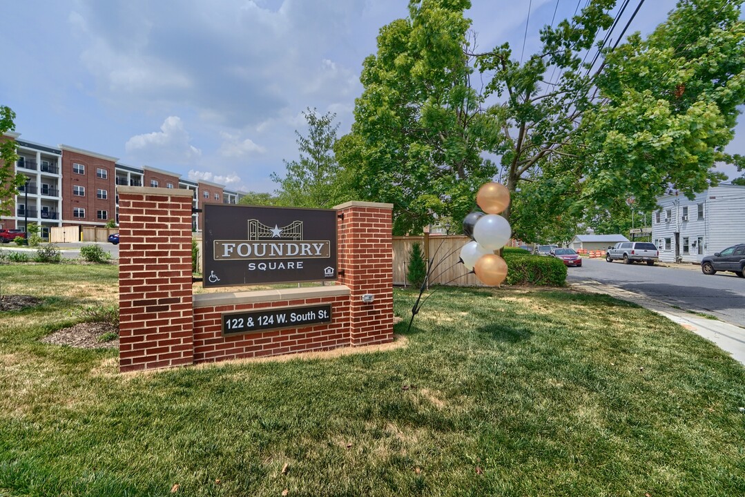 Foundry Square (Senior 62+) in Frederick, MD - Foto de edificio