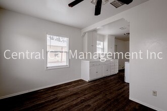 343-345 E Marengo Ave in Shafter, CA - Building Photo - Building Photo