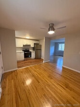 2144 Waterbury Rd in Cheshire, CT - Building Photo - Building Photo