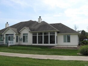 8605 St Joe Center Rd in Fort Wayne, IN - Building Photo - Building Photo