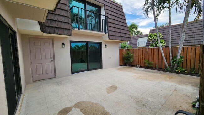 2026 20th Ct in Jupiter, FL - Building Photo - Building Photo
