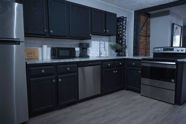 27 Bleecker Pl in Albany, NY - Building Photo - Building Photo