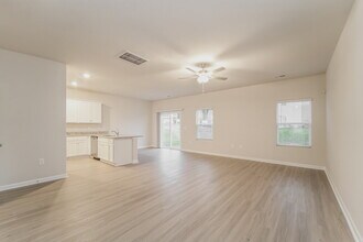 8050 Moose Crk Dr in Charlotte, NC - Building Photo - Building Photo
