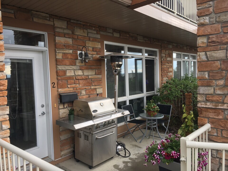 2-116 Rockyledge Vw NW in Calgary, AB - Building Photo