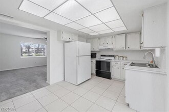 339 Joel Blvd in Lehigh Acres, FL - Foto de edificio - Building Photo