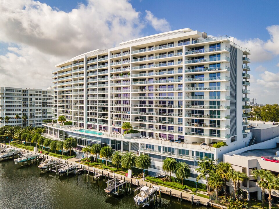 Riva in Fort Lauderdale, FL - Building Photo