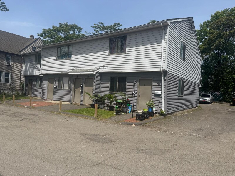 5-7 Warner St Ext in Hartford, CT - Building Photo