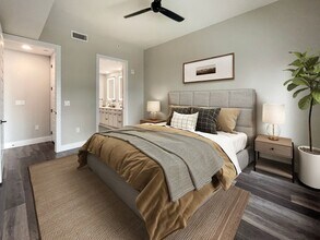 1999 Briar Oaks Ln in Houston, TX - Building Photo - Building Photo
