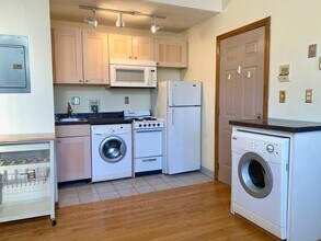 482 Massachusetts Ave-Unit -4 in Boston, MA - Foto de edificio - Building Photo