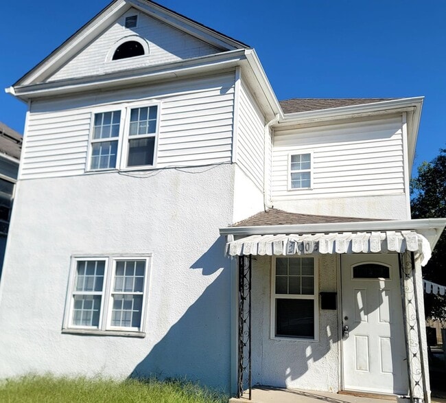 property at 2003 Mulberry St
