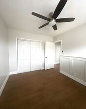 1044 W. 110th St. in Los Angeles, CA - Foto de edificio - Interior Photo