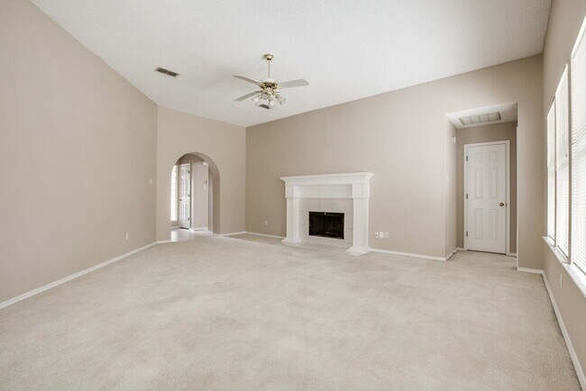 7625 Mahonia Dr in Fort Worth, TX - Building Photo - Building Photo