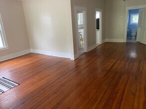 63 Park Pl, Unit 63 in Kingston, PA - Foto de edificio - Building Photo