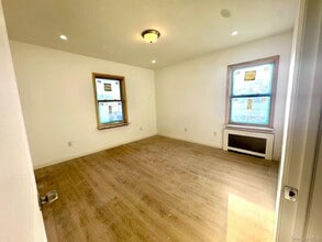 63-87-87 Fitchett St in Queens, NY - Building Photo - Building Photo