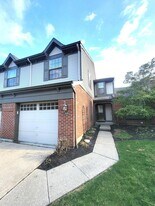 1608 Shady Cove Ln in Florence, KY - Building Photo