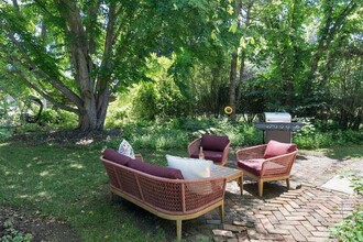 10 Pleasant Ln in East Hampton, NY - Building Photo - Building Photo