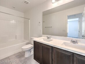 6130 Sinks Canyon Ave in Las Vegas, NV - Building Photo - Building Photo