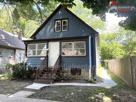5426 N 41st St in Milwaukee, WI - Building Photo
