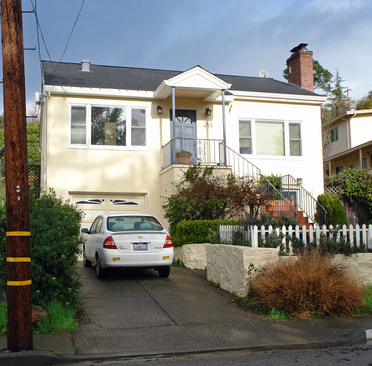 245 Union St in San Rafael, CA - Foto de edificio