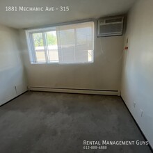 1881 E Mechanic Ave in St. Paul, MN - Building Photo - Building Photo