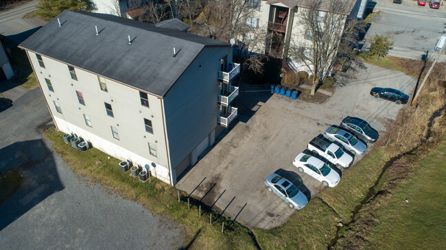 926 Stewart St, Unit 1 in Morgantown, WV - Building Photo - Building Photo