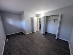 3304 SW 29th Terrace in Topeka, KS - Building Photo - Building Photo