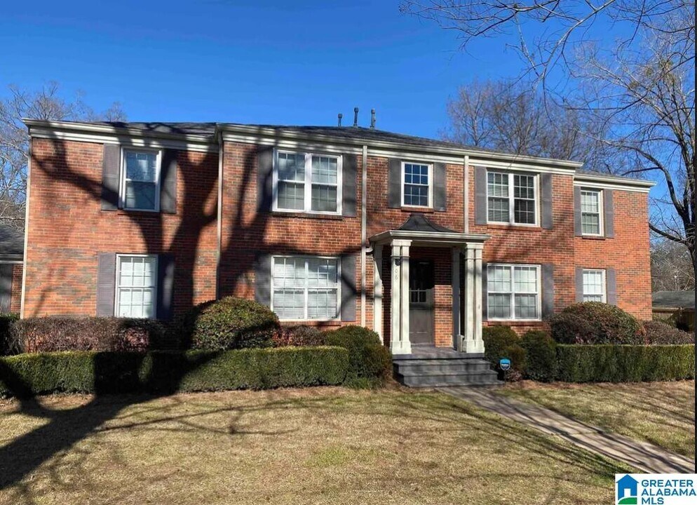 906 Euclid Ave in Mountain Brook, AL - Building Photo