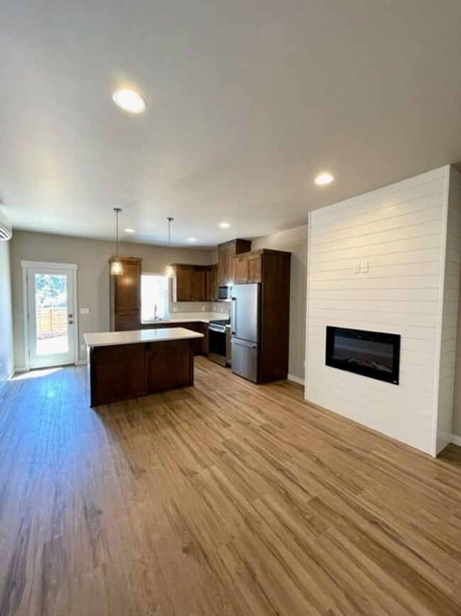 61522 SE Lucia St in Bend, OR - Building Photo - Building Photo