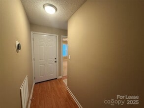 18801 Nautical Dr in Cornelius, NC - Foto de edificio - Building Photo