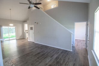 3510 Forum Blvd in Columbia, MO - Building Photo - Building Photo