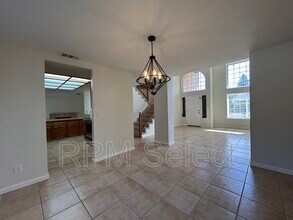 1314 Jamestown Dr in Roseville, CA - Building Photo - Building Photo
