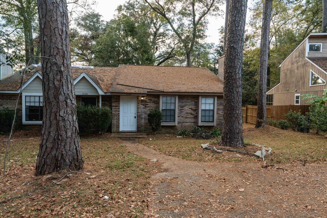 1224 Brafforton Dr in Tallahassee, FL - Building Photo