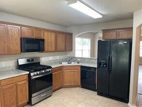 23 N Golden Oak Dr in Texas City, TX - Building Photo - Building Photo