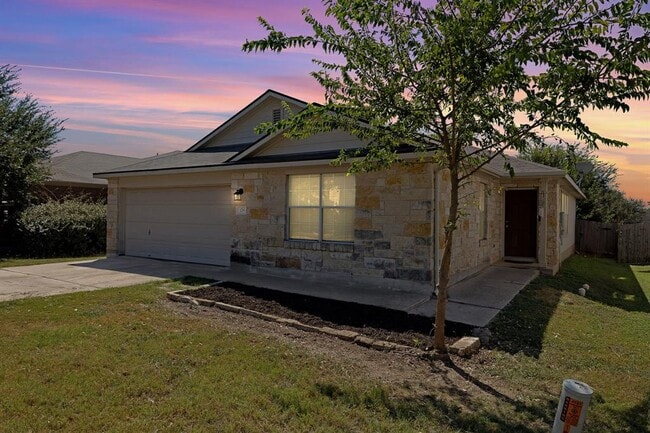 129 Granite Path in Liberty Hill, TX - Building Photo - Building Photo