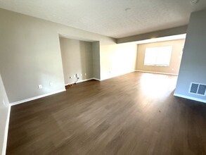 7031 Osprey Ridge Dr in Louisville, KY - Building Photo - Building Photo