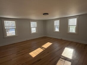 623 S Main St in Wolfeboro, NH - Building Photo - Building Photo