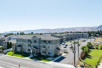 Sagecrest in Wenatchee, WA - Foto de edificio - Building Photo
