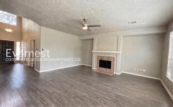 6411 Sparrows Glen Ln in Spring, TX - Building Photo - Building Photo