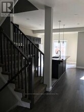 2040 Shore Rd in London, ON - Building Photo - Building Photo