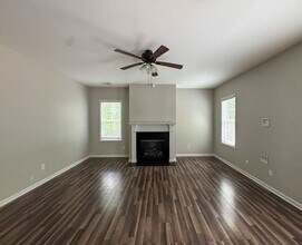 3647 Badin Lake Ln in Fayetteville, NC - Building Photo - Building Photo