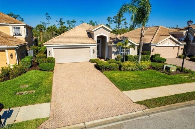 9078 Shadow Glen Way in Ft. Myers, FL - Building Photo - Building Photo