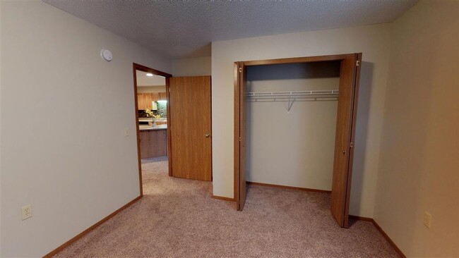 Oxbow Park Apartments in Sioux Falls, SD - Building Photo - Building Photo