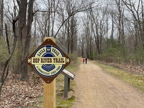 31 Elm Hill Rd in Vernon, CT - Foto de edificio - Building Photo
